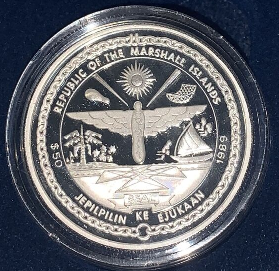 1989 First Man on the Moon 1969 Marshall Islands $50 1 oz .999 Silver Coin