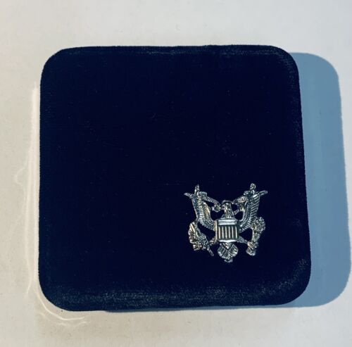 2001-P Proof Commemorative Buffalo Silver Dollar In Velvet Box