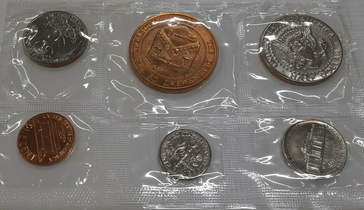 1982 Denver Mint Souvenir Set - 5 BU Coins w/Mint Medal in OGP/w Envelope