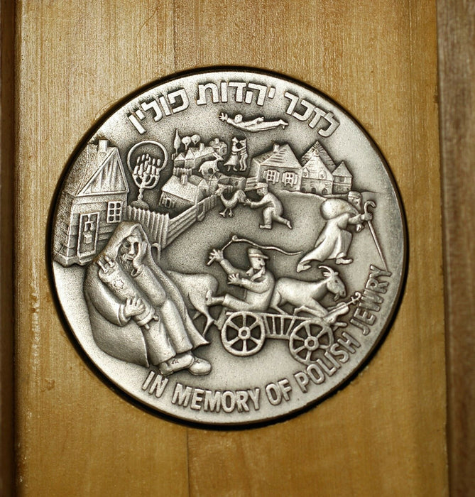 1989 Israel In Memory of Polish Jewry Large Silver Uncirculated Medal Olive Wood