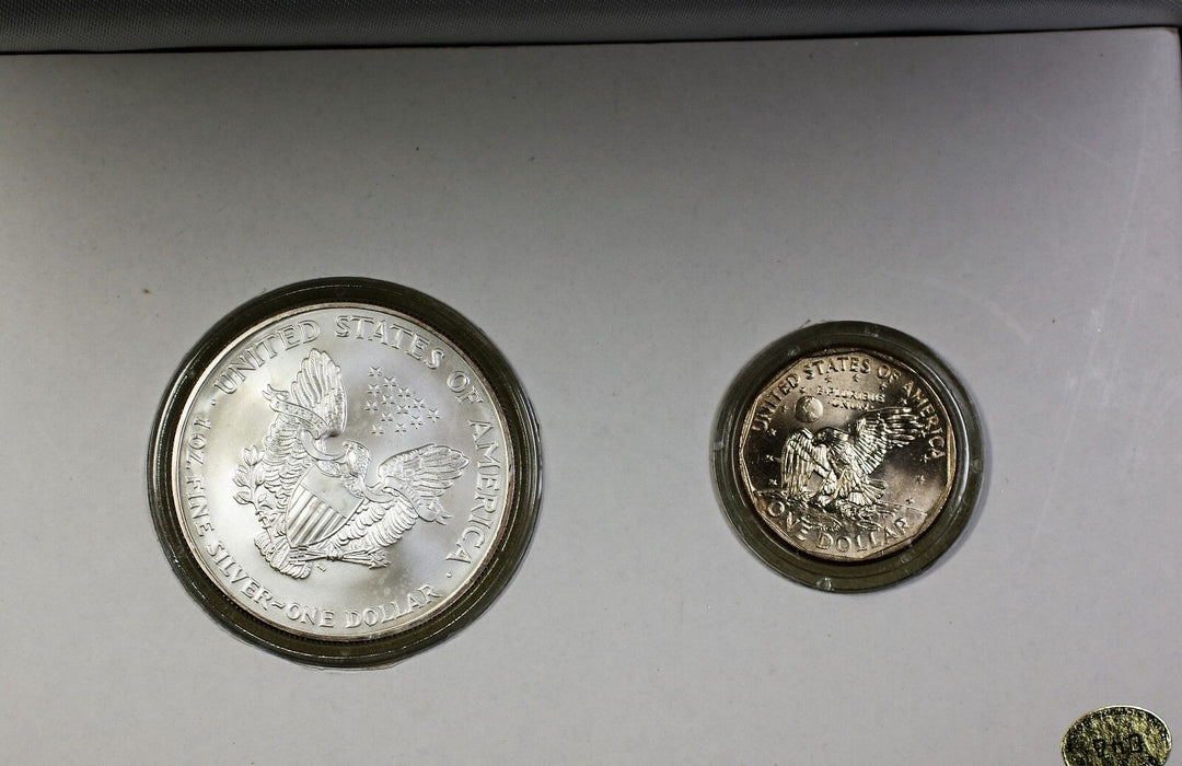 2002 ASE Silver Uncirculated and 1999 D Susan B Anthony Dollar 2 Coin Set