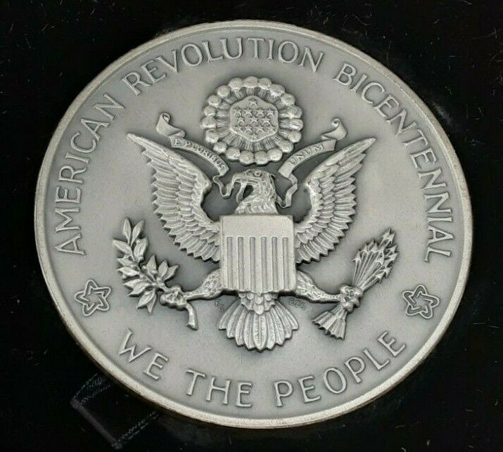 1976 Statue of Liberty Large 75mm Silver Bicentennial Medal with Box