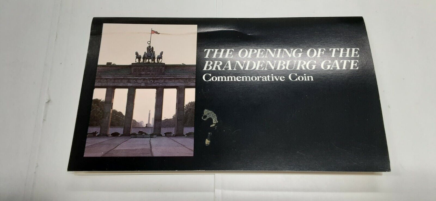 1990 East Germany 20 Mark Coin Brandenburg Gate Open Commemorative in Folder