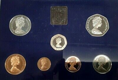 1982 Great Britain Decimal Coins 7 Coin Proof Set & Mint Token in Royal Mint OGP